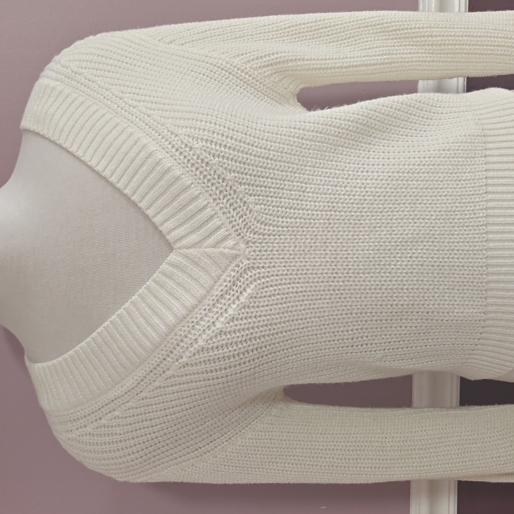 H&M Divided Cream Ribbed Sweater - Picture 3 of 4